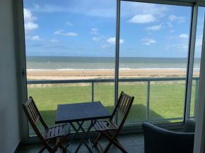 Appartement Varaville: Face à la mer avec loggia et parking privé, 4 pers. - FR-1-487-306